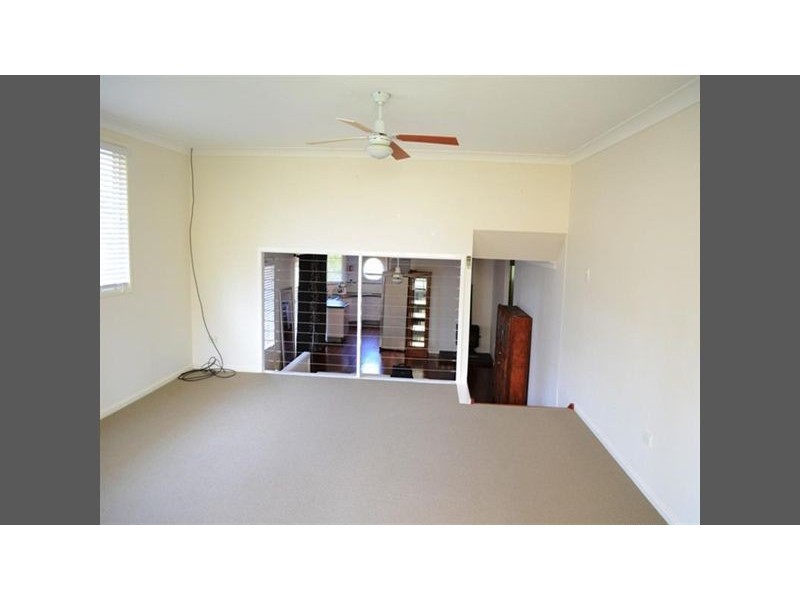 9 Dalley Street, Palmers Island NSW 2463