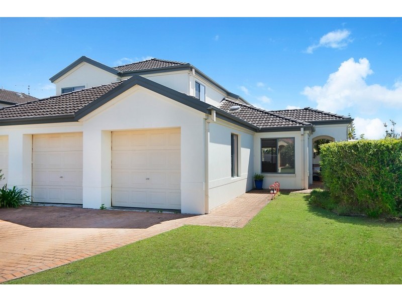 4/42 Beachside Way, Yamba NSW 2464