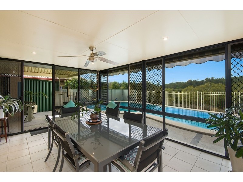 8 Bayview Drive, Yamba NSW 2464