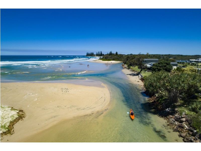 25 Ocean Road, Brooms Head NSW 2463