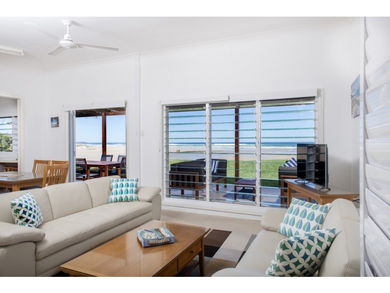 25 Ocean Road, Brooms Head NSW 2463