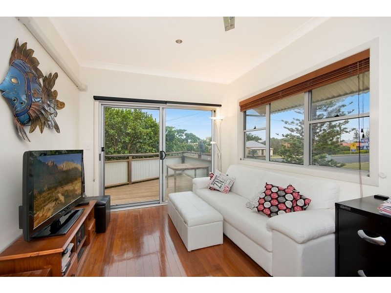 11 Claude Street, Yamba NSW 2464