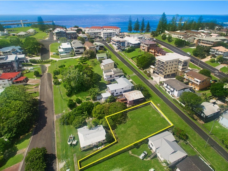 11 High Street, Yamba NSW 2464
