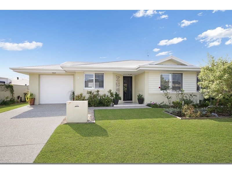 2/1 Flinders Place, Yamba NSW 2464