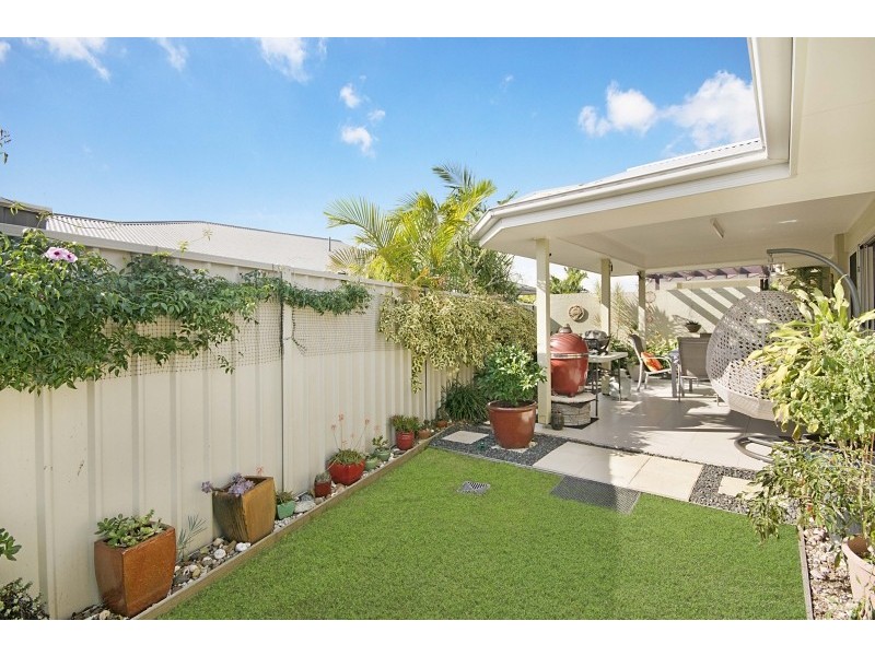 2/1 Flinders Place, Yamba NSW 2464