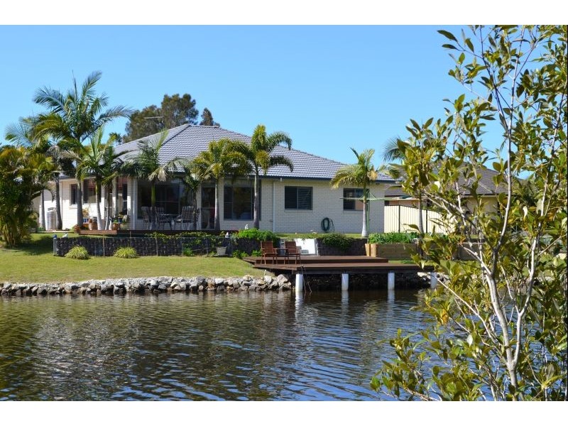 3 Newport Island Circuit, Yamba NSW 2464