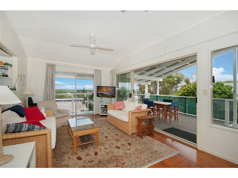 9 Beach Street, Yamba NSW 2464