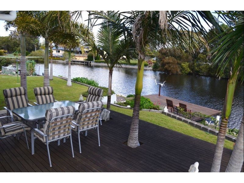 3 Newport Island Circuit, Yamba NSW 2464
