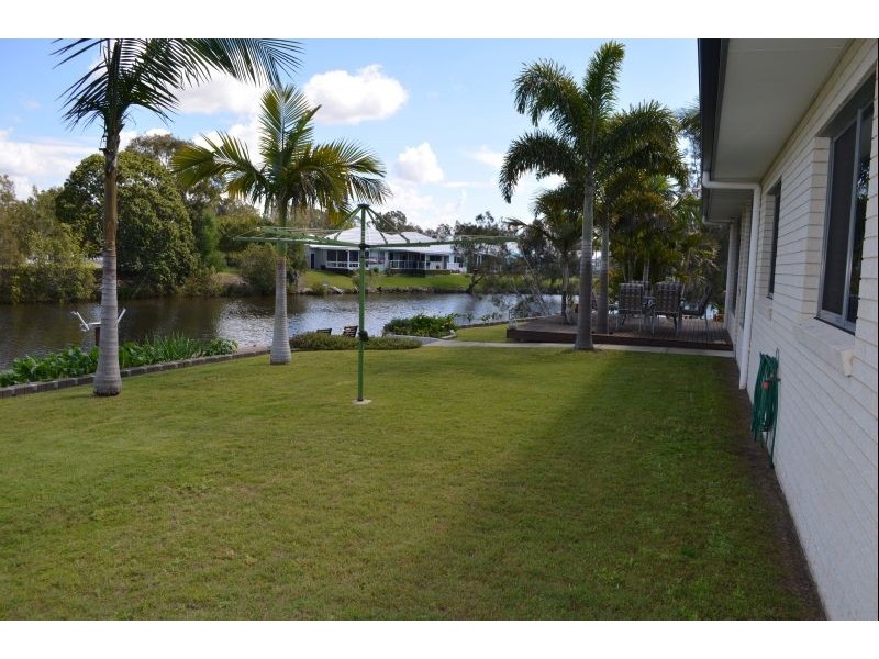 3 Newport Island Circuit, Yamba NSW 2464