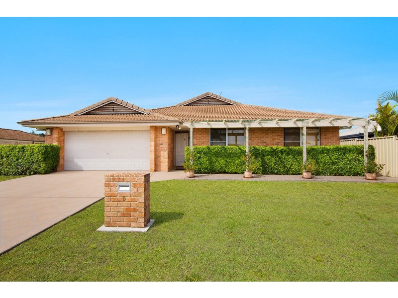 5 Harold Tory Drive, Yamba NSW 2464
