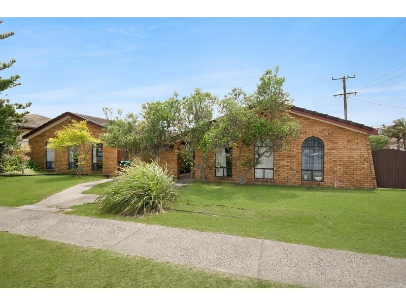 1and2/10 River Street, Yamba NSW 2464