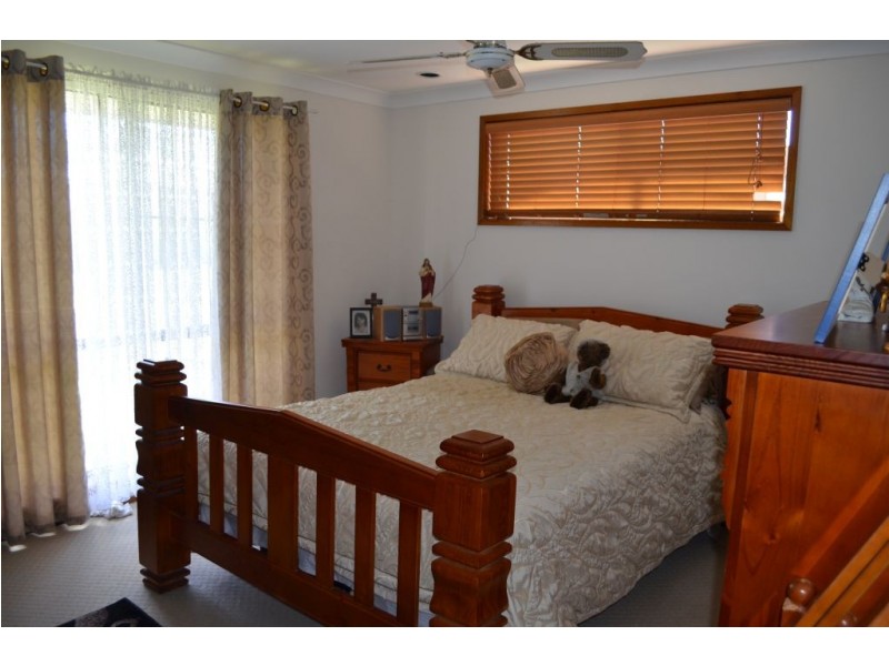 1 Melia Place, Yamba NSW 2464