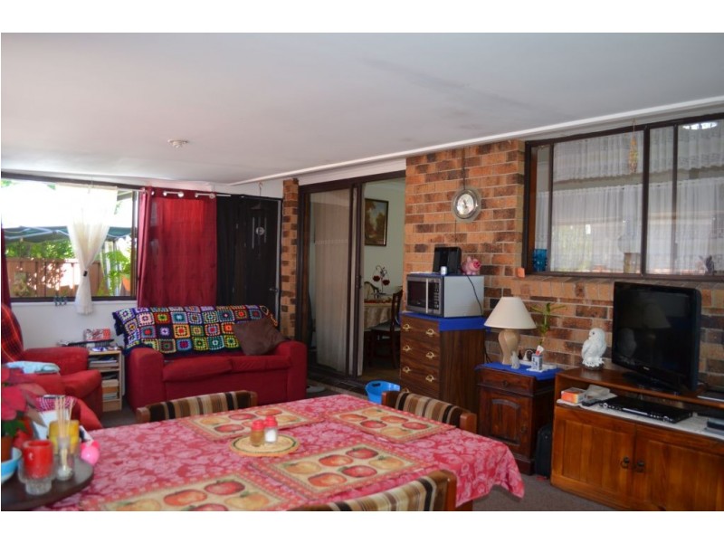 1 Melia Place, Yamba NSW 2464