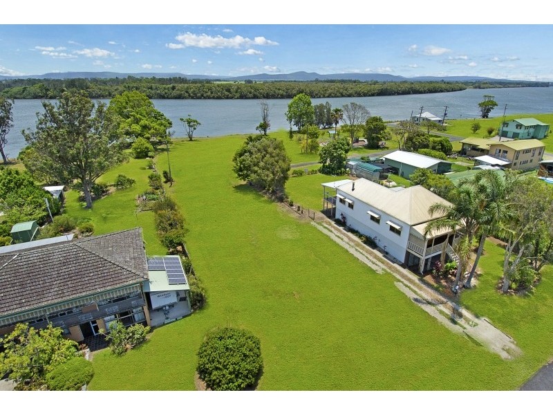 5 Carrington Street, Palmers Island NSW 2463