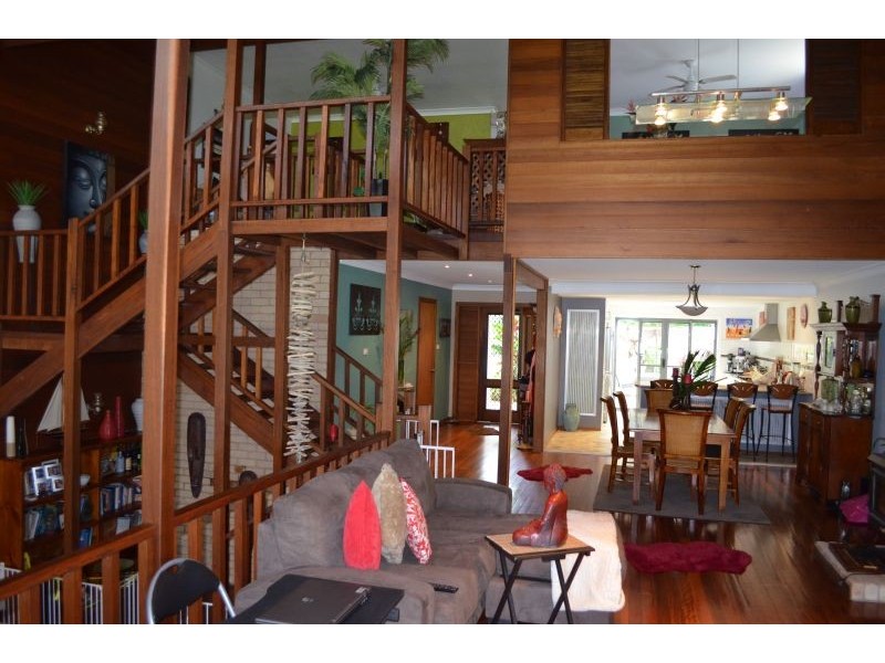 143 Lakes Boulevard, Yamba NSW 2464