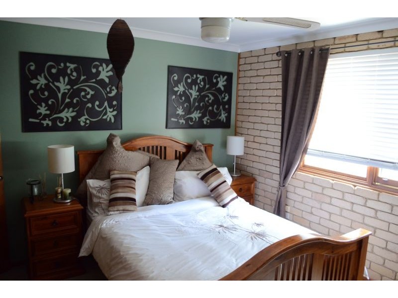 143 Lakes Boulevard, Yamba NSW 2464