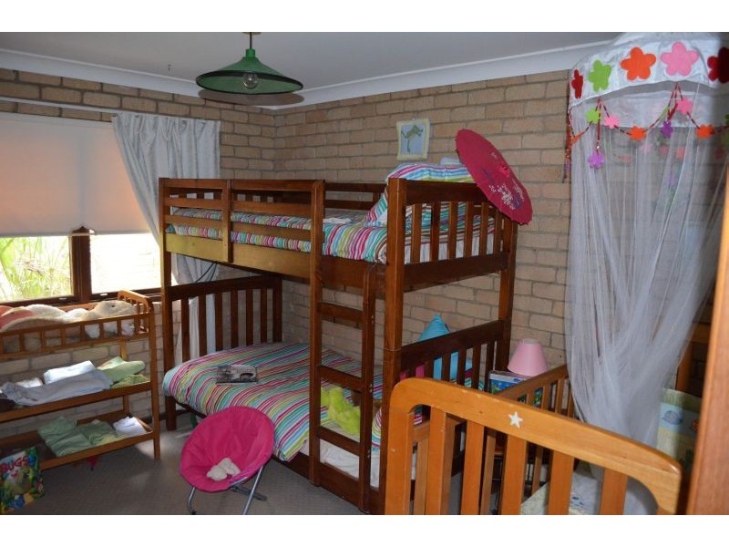 143 Lakes Boulevard, Yamba NSW 2464