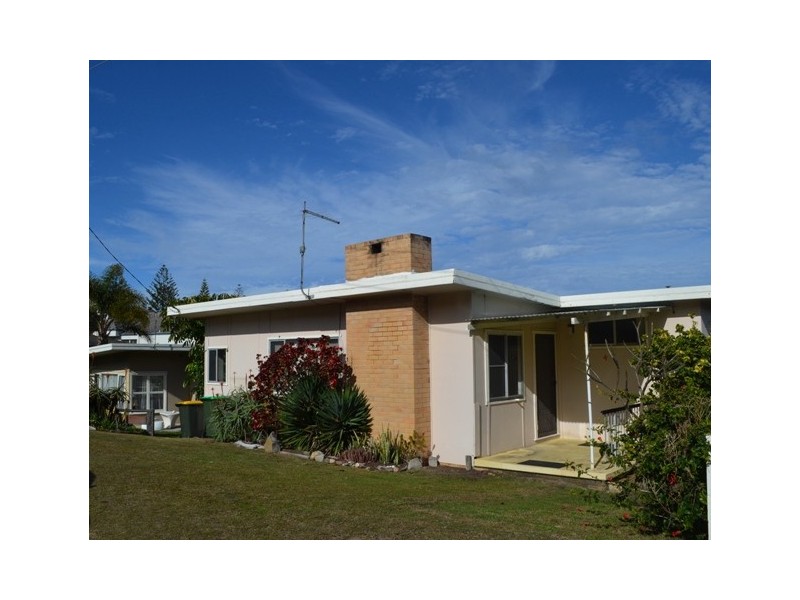 4 Pippie Street, Yamba NSW 2464