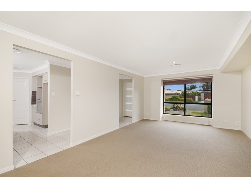 2 Investigators Place, Yamba NSW 2464