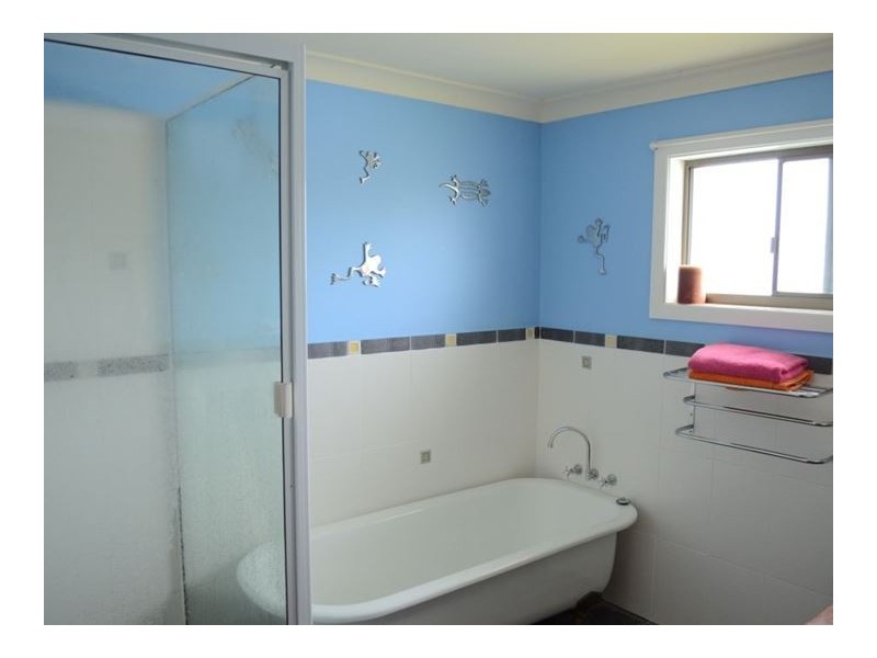 6 Bent Street, Yamba NSW 2464