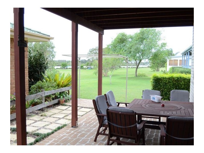 6 Bent Street, Yamba NSW 2464