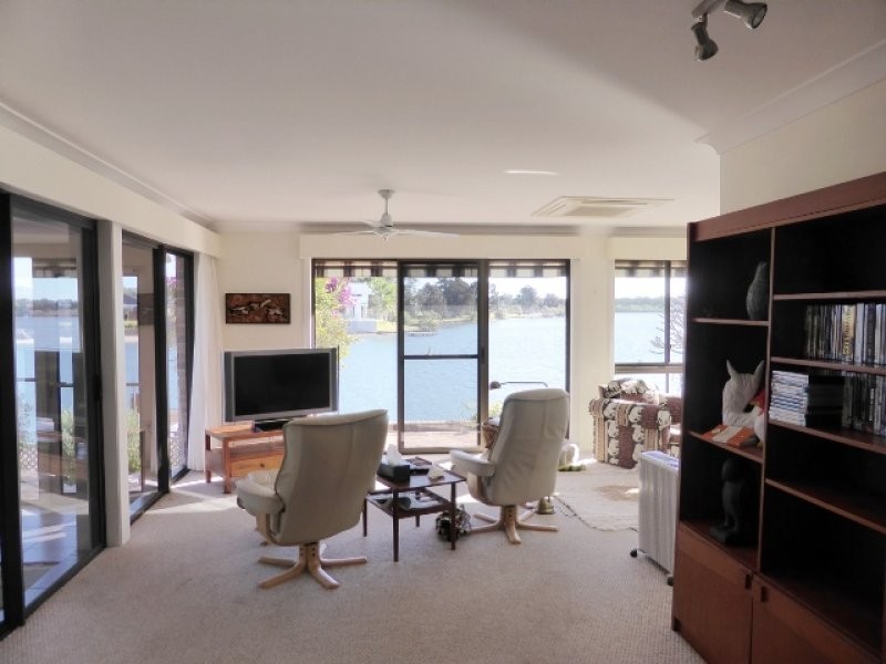 32 Westringia Place, Yamba NSW 2464