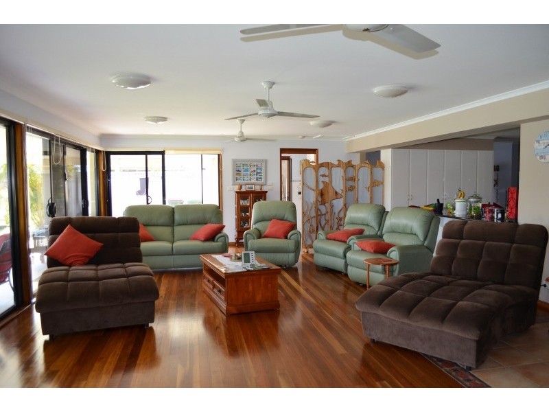 19 Binnacle Court, Yamba NSW 2464