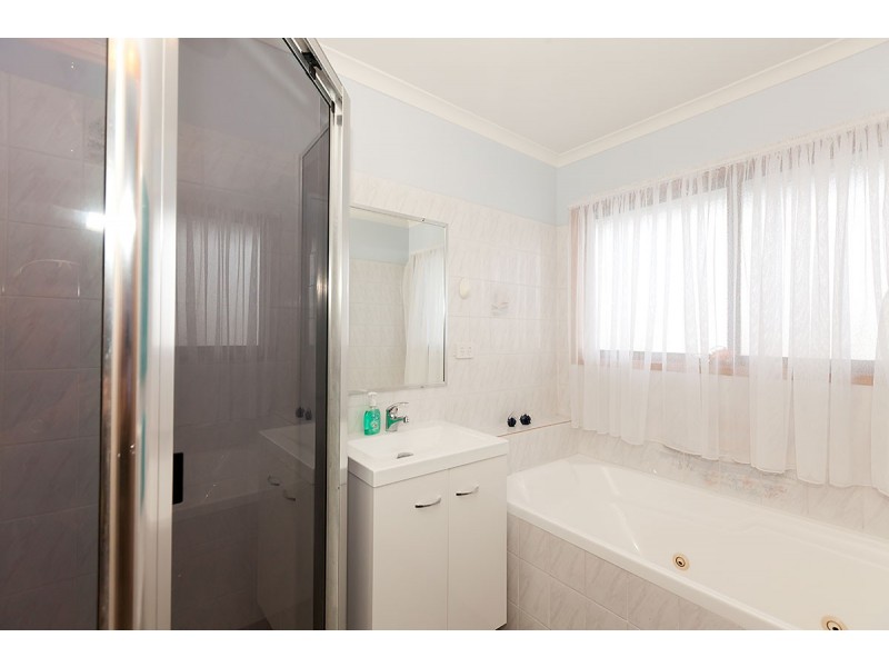19 Binnacle Court, Yamba NSW 2464