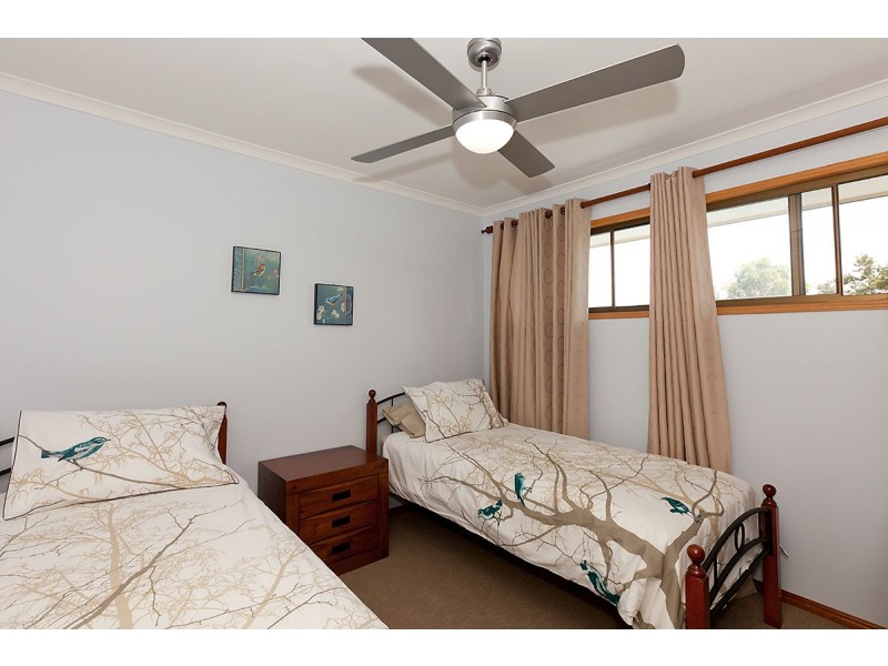 19 Binnacle Court, Yamba NSW 2464