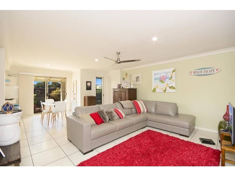 264 Yamba Road, Yamba NSW 2464