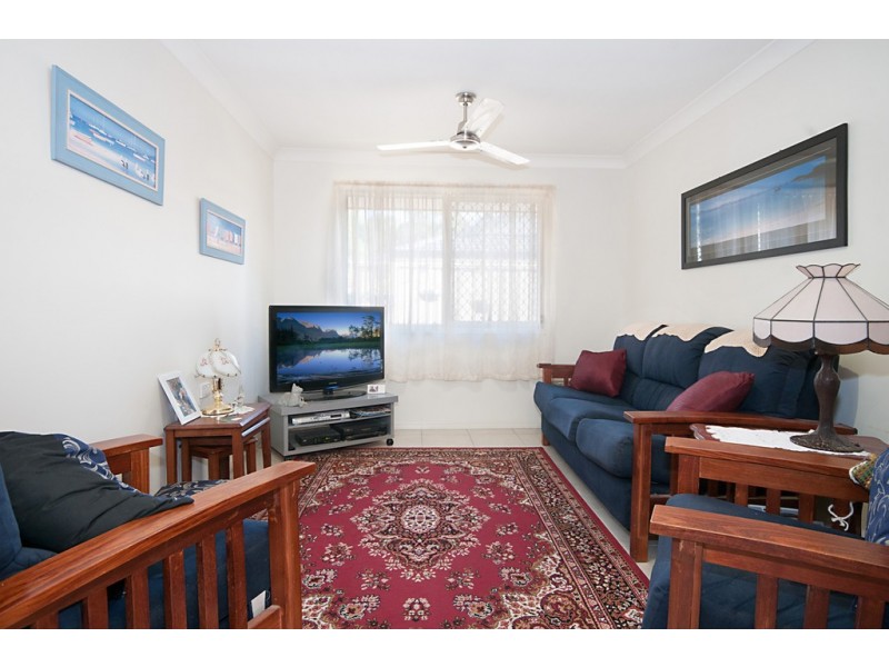 13/4 Somerset Place, Yamba NSW 2464