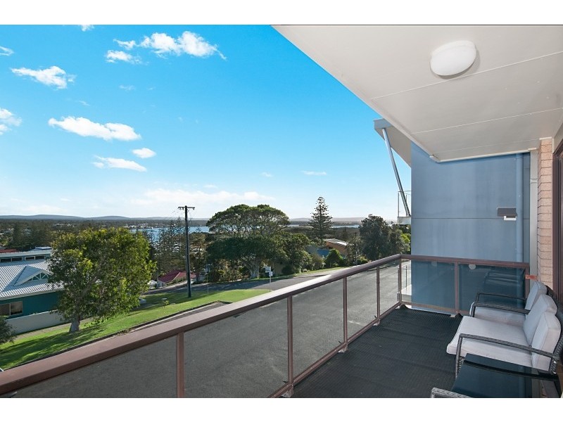 3/8 Clarence Street, Yamba NSW 2464