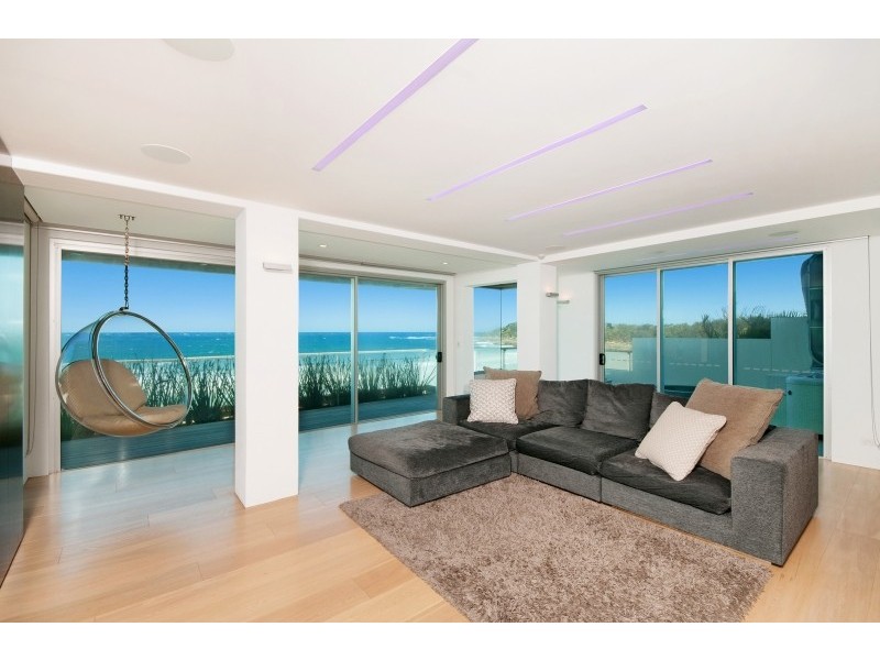2/6 Ocean Street, Yamba NSW 2464