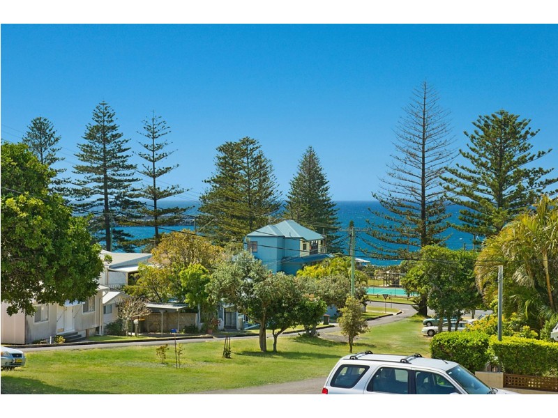2/ 20 – 22 Queen Street, Yamba NSW 2464