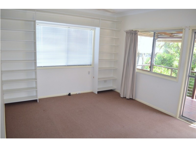 11 Beach Street, Yamba NSW 2464