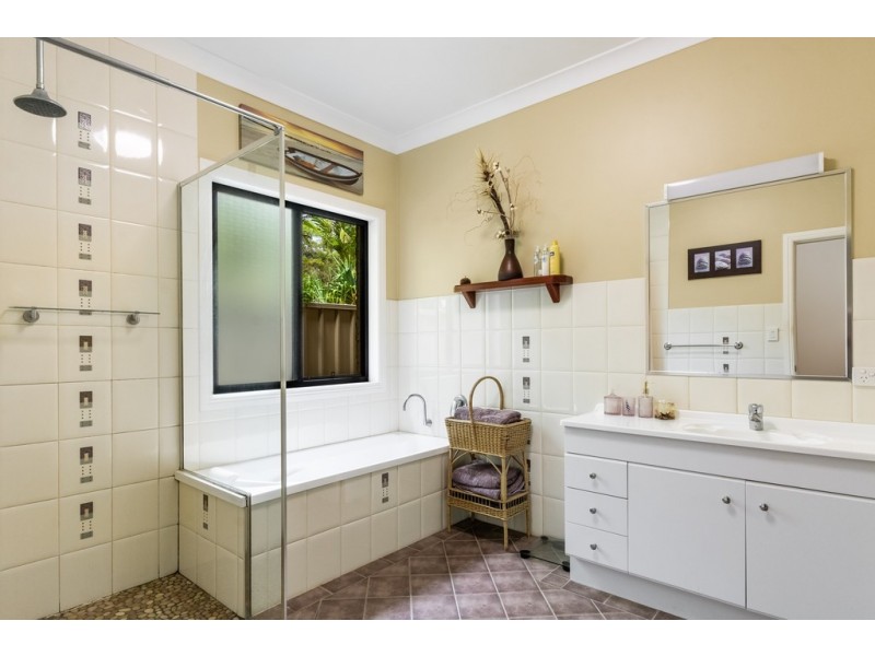 7 William Avenue, Yamba NSW 2464