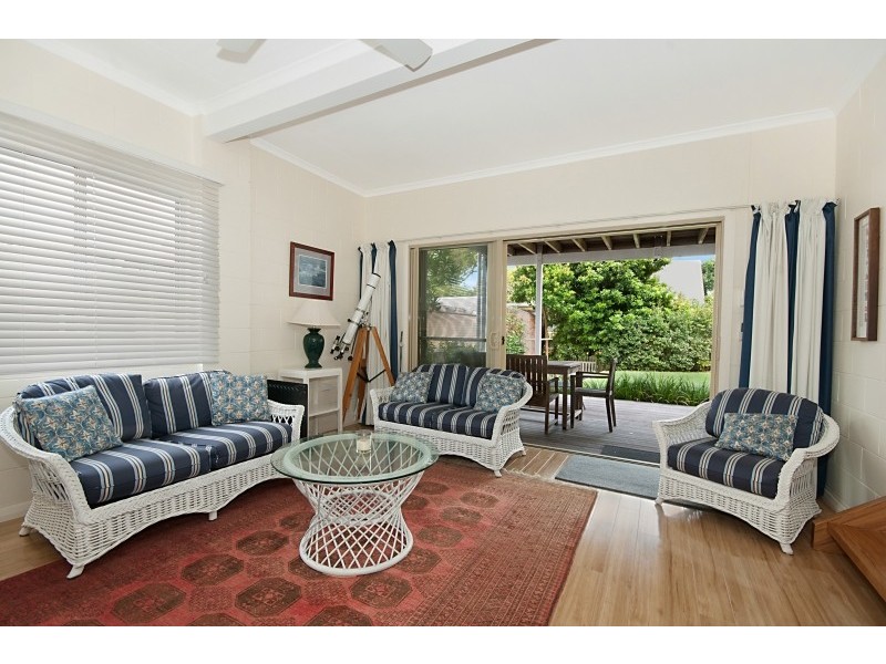 9 Beach Street, Yamba NSW 2464