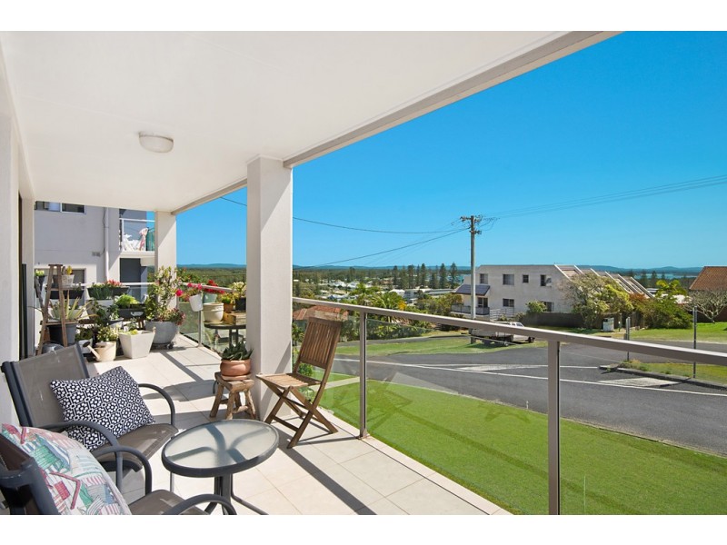 2/20-22 Queen Street, Yamba NSW 2464