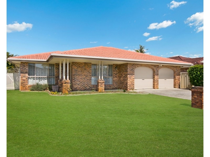 8 Kookaburra Court, Yamba NSW 2464