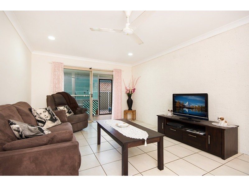 2/64 Acacia Cct, Yamba NSW 2464