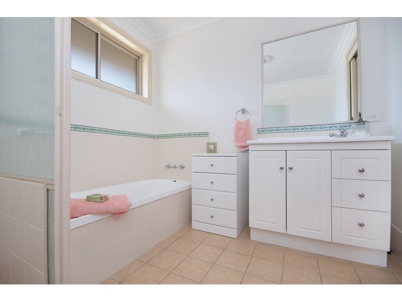 1 Cox Street, Yamba NSW 2464