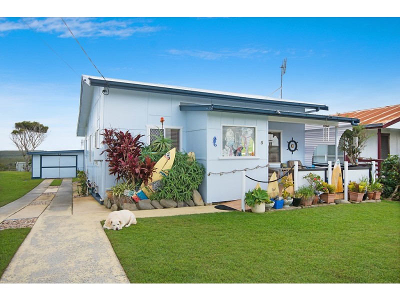 5 Pacific Street, Angourie NSW 2464