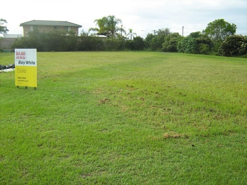 4 Palm Place, Evans Head NSW 2473