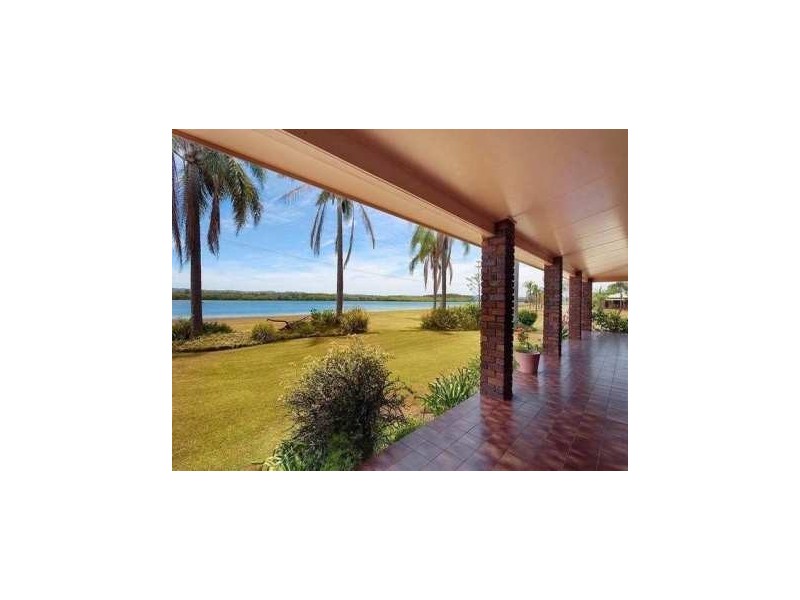 1102 River Drive, Keith Hall NSW 2478