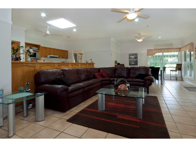 2 Solway Crescent, Carbrook QLD 4130