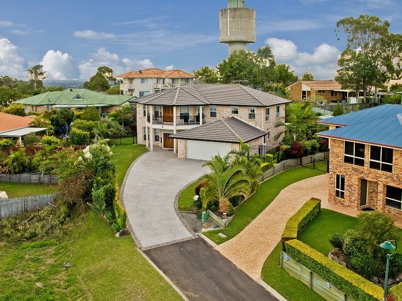 4 Optus Place, Edens Landing QLD 4207