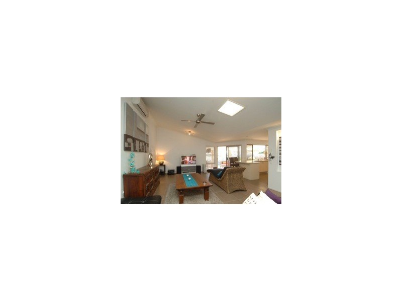 72 Wedgebill Pde, Burleigh Waters QLD 4220