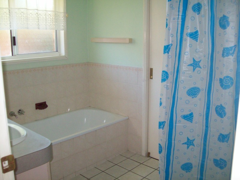 10 Tregana Cct, Edens Landing QLD 4207