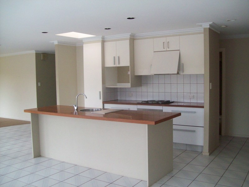 155 Castile Crescent, Edens Landing QLD 4207