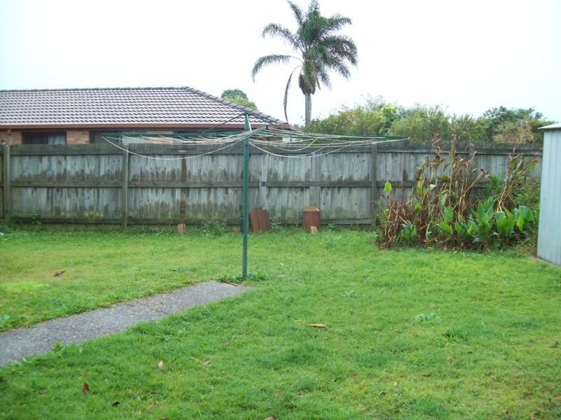 6 Jambi Place, Tanah Merah QLD 4128